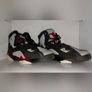 Nike Air Jordan True Flight Black, Varsity Red, Wolf Grey 343795-060 Size 6.5Y